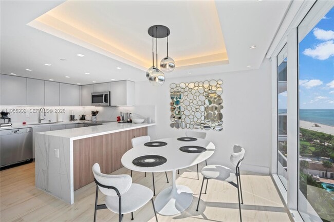 Building Photo - 2401 Collins Ave