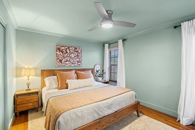 Building Photo - 306 Naples St