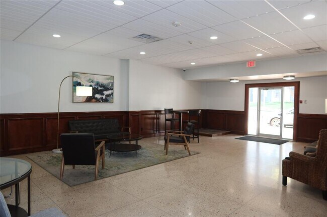 Building Photo - 1800 Lavaca St