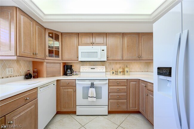 Building Photo - 1100 9th St S