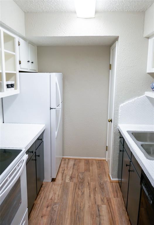 Building Photo - 6410 Del Monte Dr