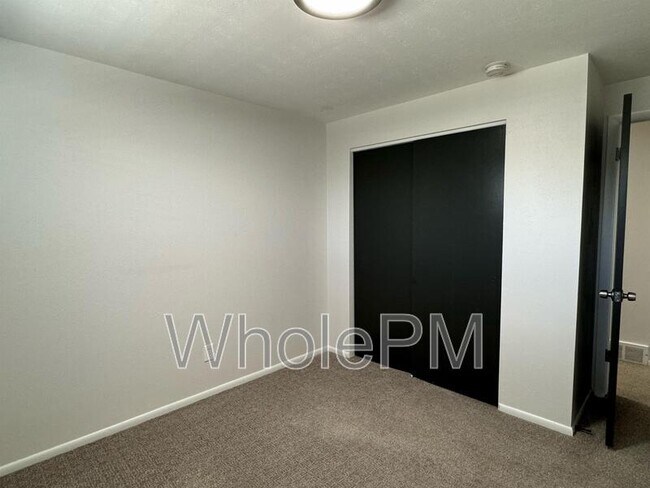 Building Photo - 7017 W 62nd Pl