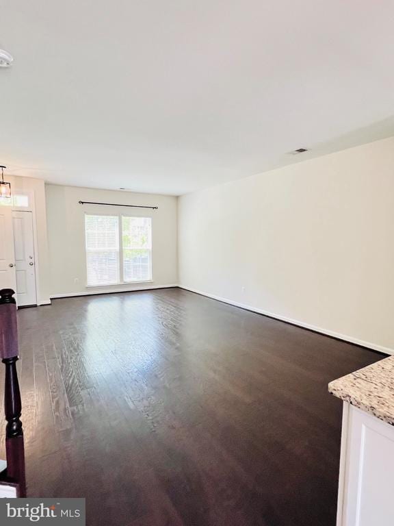Building Photo - 208 Freesia Ln