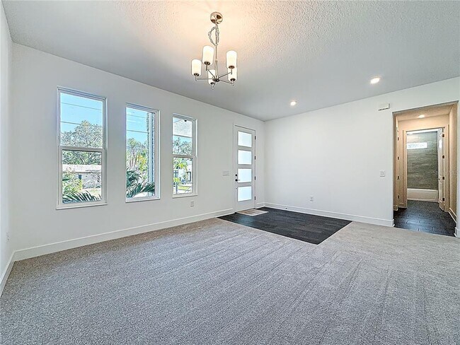 Building Photo - 4732 W Wallcraft Ave