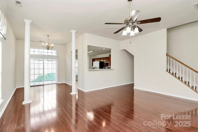 Building Photo - 10009 Barbee Dr