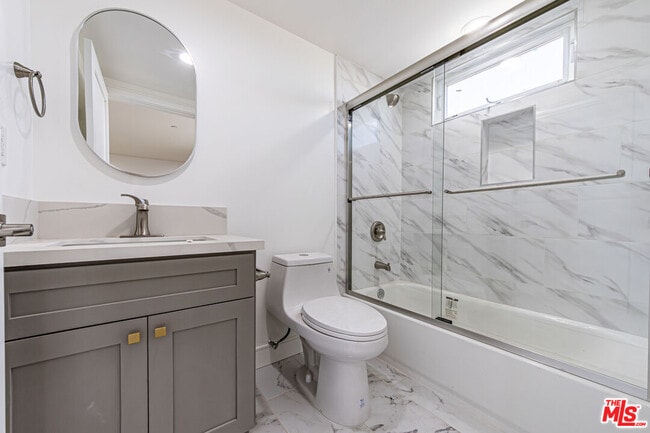 Building Photo - 5436 Romaine St