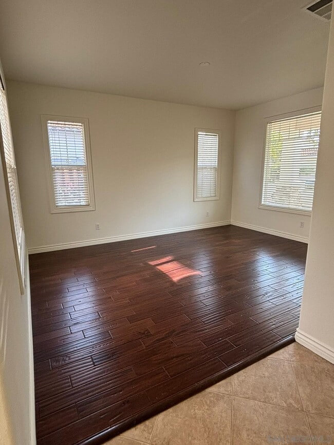 Building Photo - 1612 Picket Fence Dr