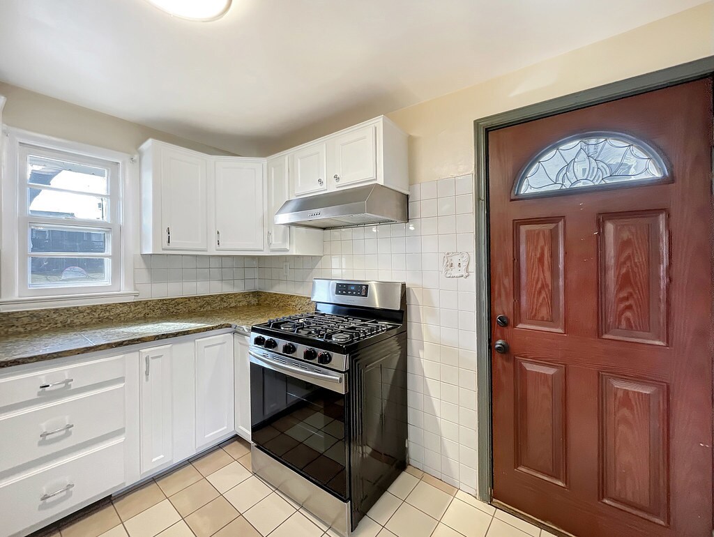 Building Photo - 1832 N Culpeper St