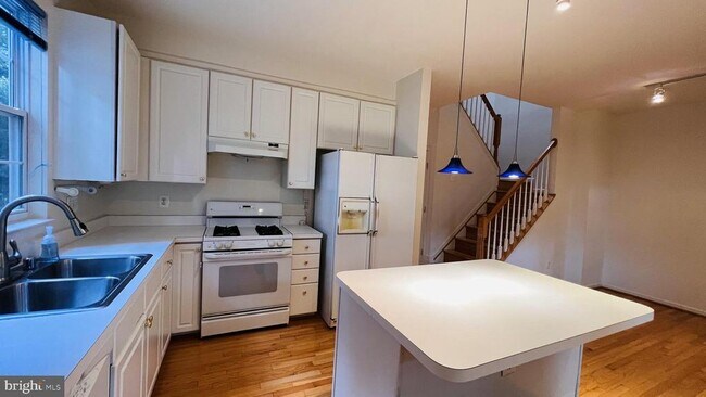 Building Photo - 4100 Flower Box Ct