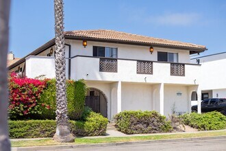 Building Photo - 2-Bedroom + 1 Bathroom Apartment | Dunes Place | Oxnard | Unfurnished