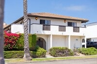 Building Photo - 2-Bedroom + 1 Bathroom Apartment | Dunes Place | Oxnard | Unfurnished