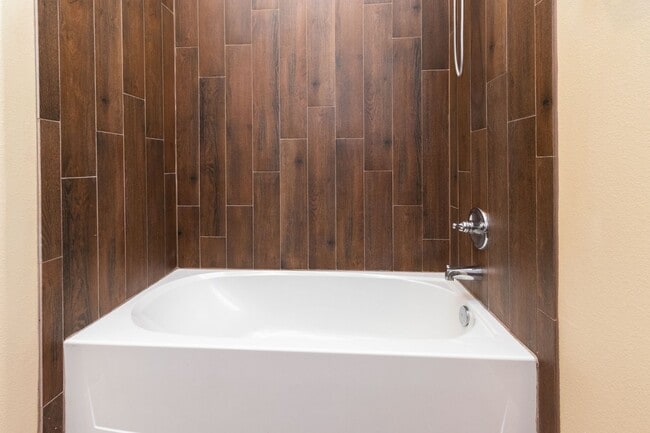 Building Photo - 9635 Mossberg St