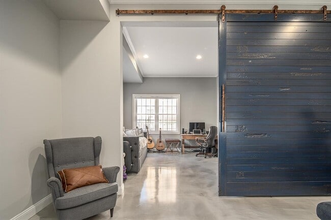 Building Photo - 133 Brunswick St