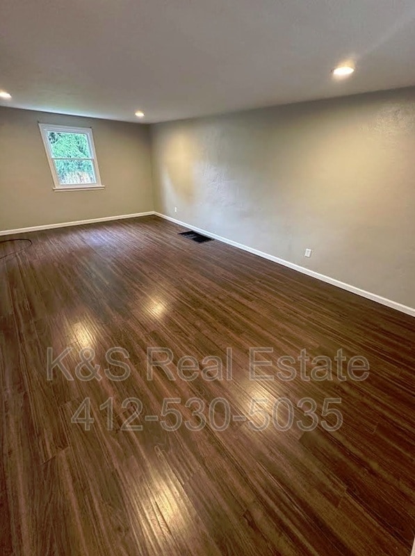 Building Photo - 1701 Lincoln Way
