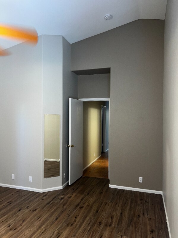 Building Photo - 8807 W Shaw Butte Dr