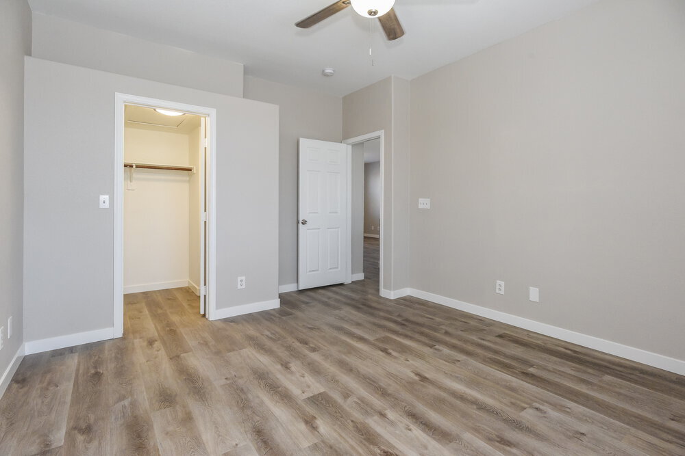 Building Photo - 7534 Luna Del Rey St