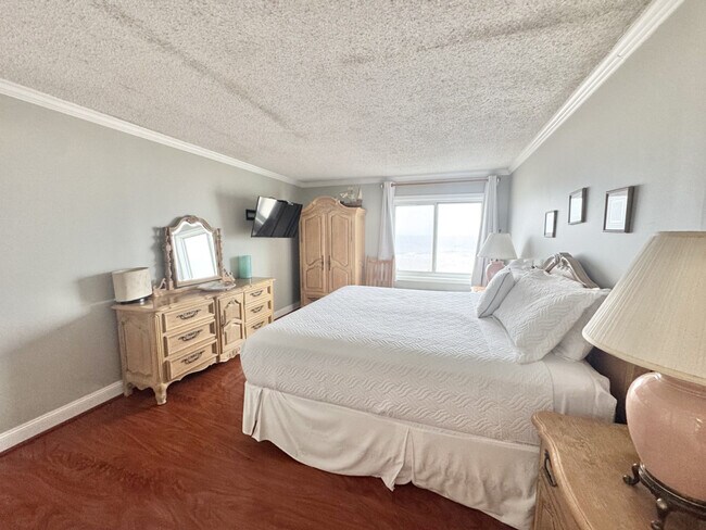 Building Photo - 303 Atlantic Ave