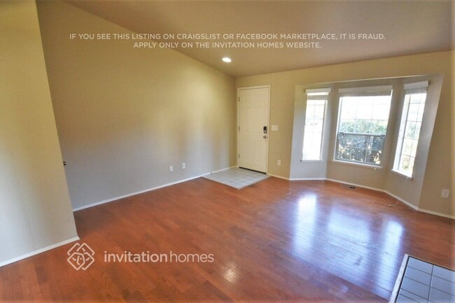 Building Photo - 2618 107th Dr NE