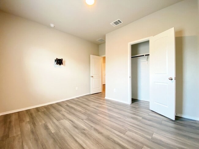 Building Photo - 15016 Upland Willow Rd