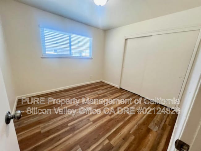 Building Photo - 571 Green Valley Rd