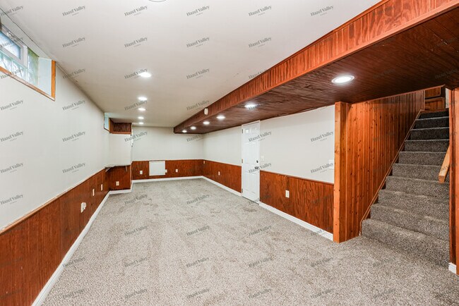 Building Photo - 401 Baldwin Rd