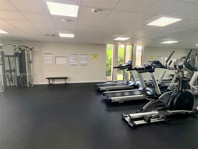 Building Photo - 8065 SW 107th Ave