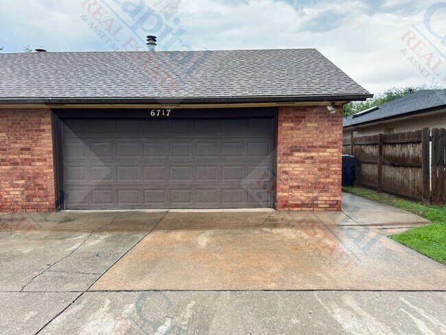 Building Photo - 6717 W Britton Rd