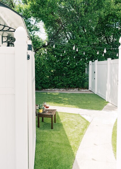 Building Photo - 2402 W Cypress St