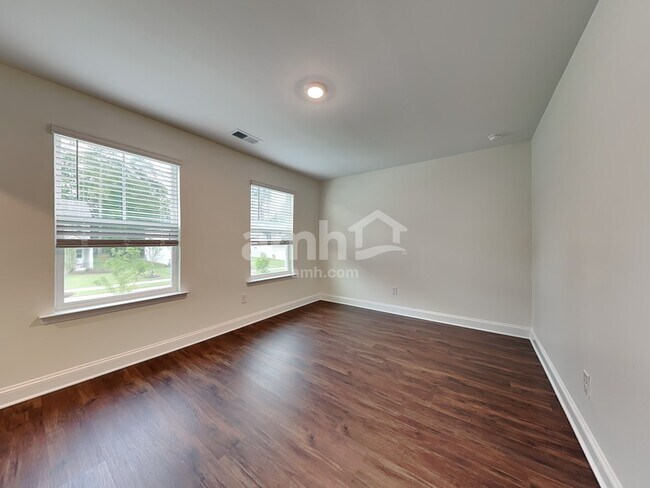 Building Photo - 605 Rivermist Dr