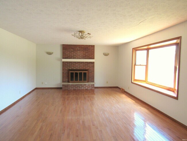 Building Photo - 4401 E Cambridge Ct