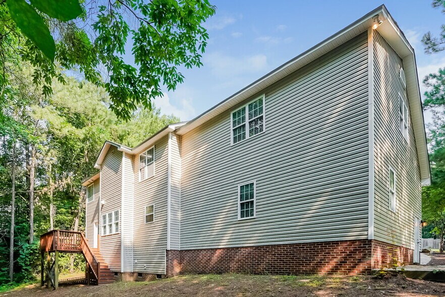 Building Photo - 244 Victor Ct