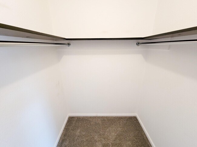 Building Photo - 1418 Vermont St