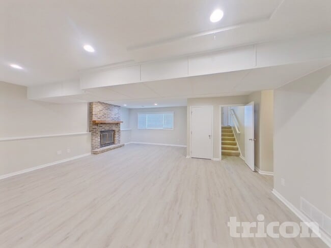 Building Photo - 12015 60th Pl N