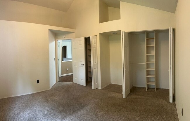 Building Photo - 4 bed/ 2 bath beauty in Eagle River