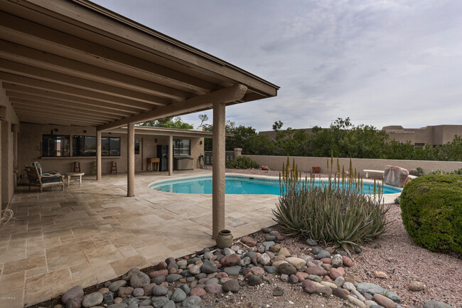 Building Photo - 17137 E Rand Dr