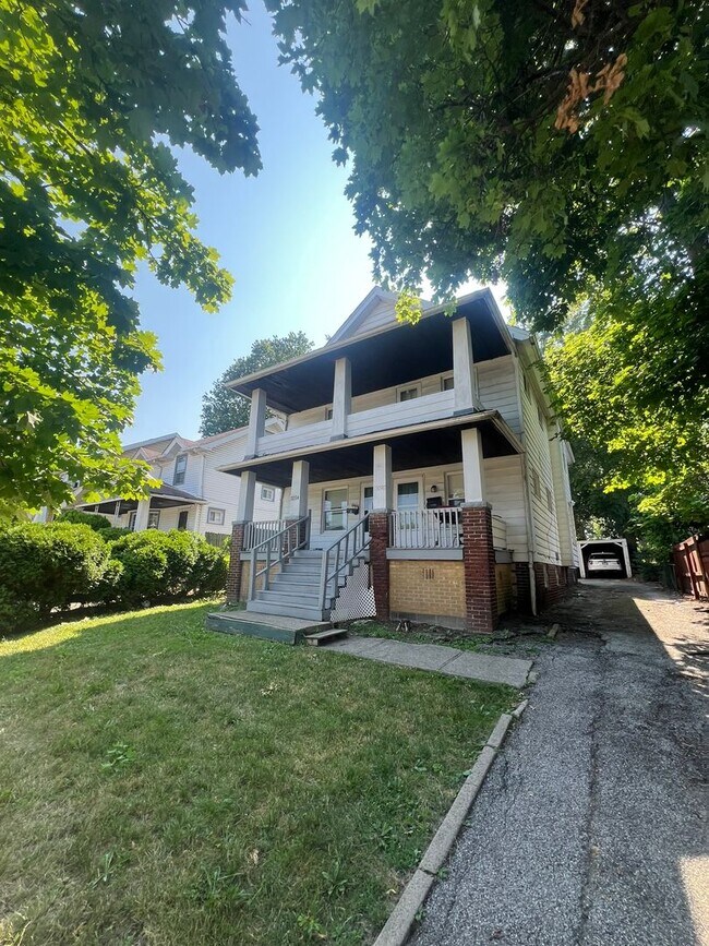 Building Photo - x3292-3294 W. 111th St