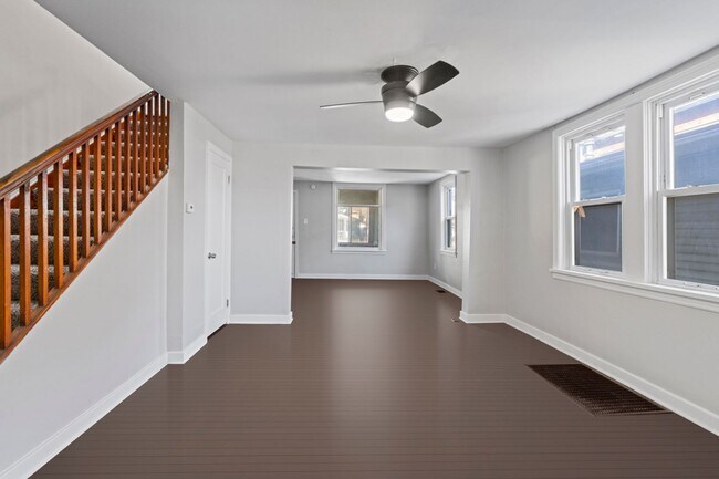 Building Photo - 113 River Ave