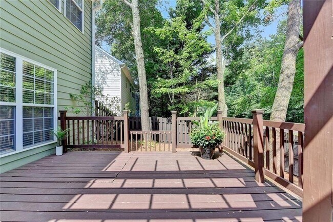 Building Photo - 335 Pintail Ct