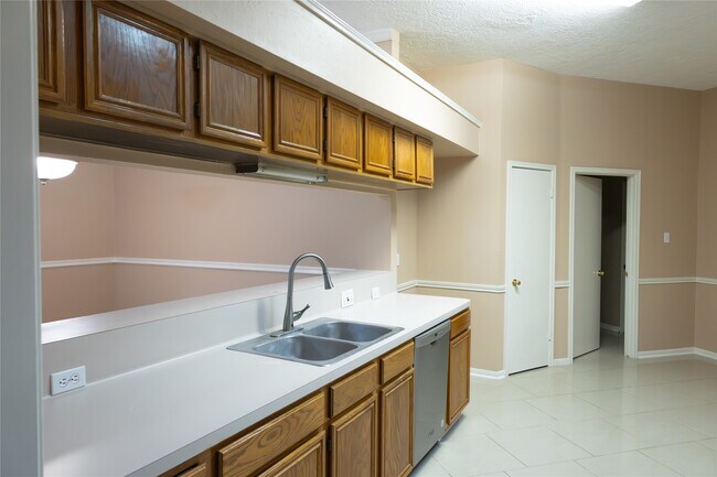 Building Photo - 11210 Fall Breeze Dr