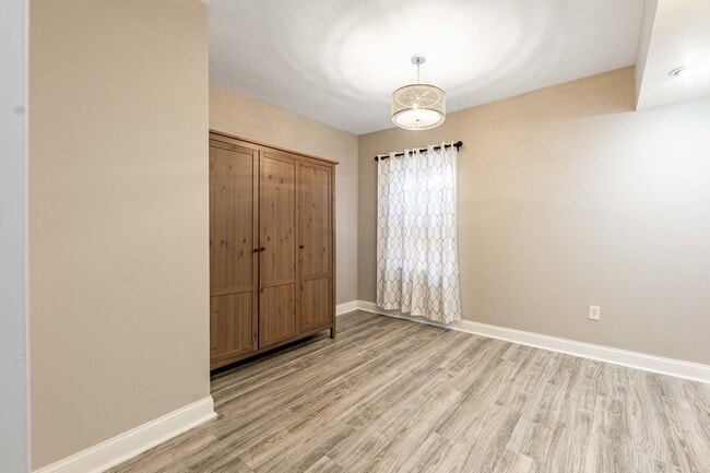 Building Photo - 3838 W 64th St