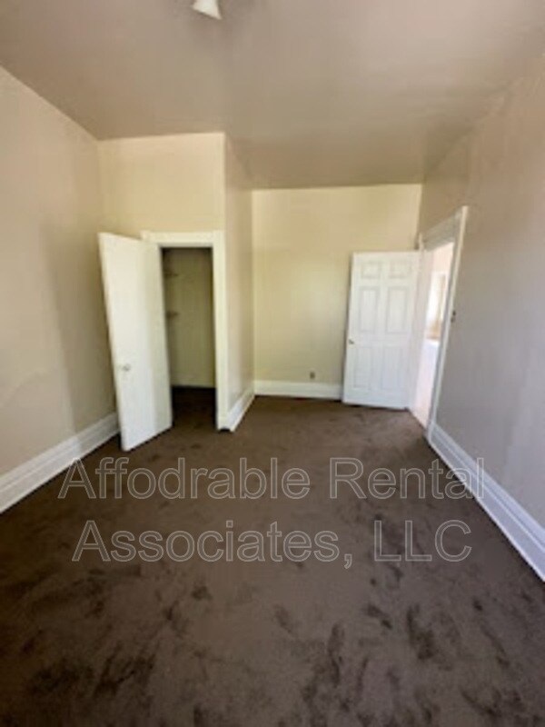 Building Photo - 1558 S 10th St