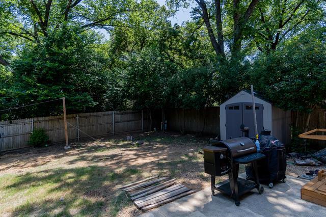 Building Photo - 2416 Hedgeapple Dr