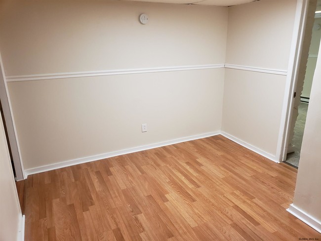 Building Photo - 718 East St