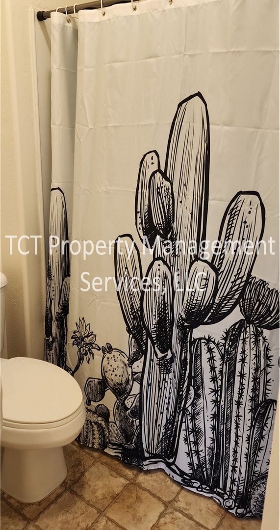 Building Photo - Beautiful 3 Bedroom Townhome Gated Gilbert Community!