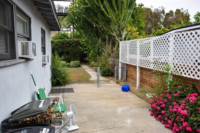 Building Photo - Steps to Chapman College