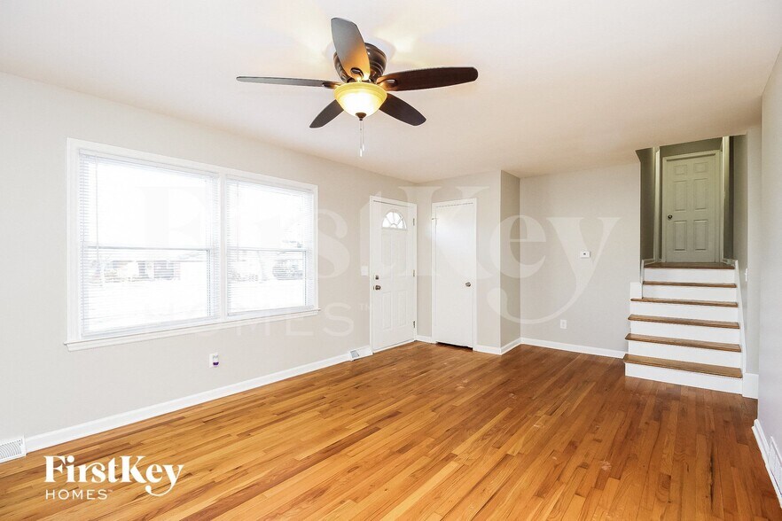 Building Photo - 7310 Flint Dr