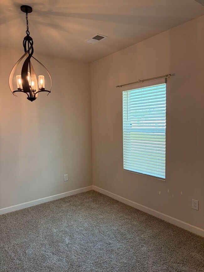 Building Photo - Beautiful Spartanburg home right off I-85, Available Now!! $500 OFF FIRST FULL MONTH