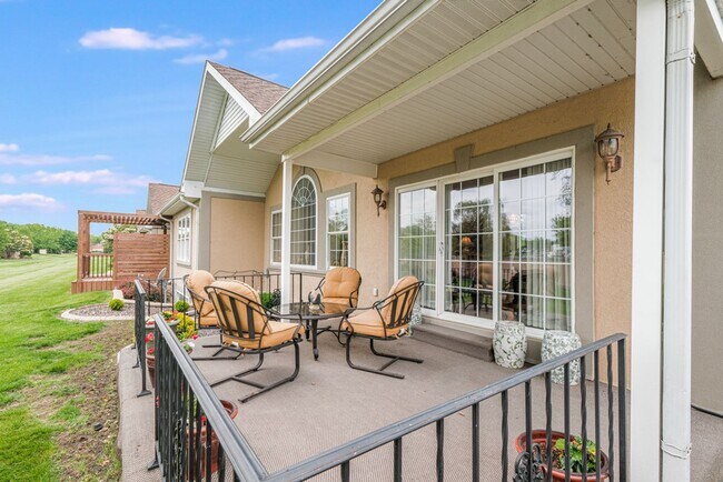 Building Photo - 2923 Rutherford Dr
