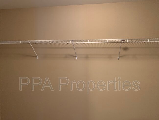 Building Photo - 400 Regulators Way