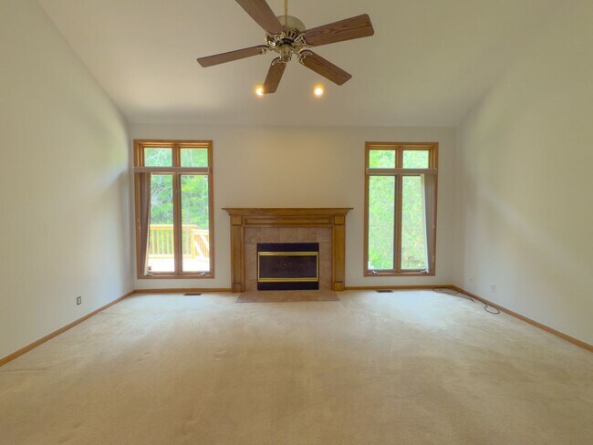 Building Photo - Exceptional Lease Offering in Novi Schools!